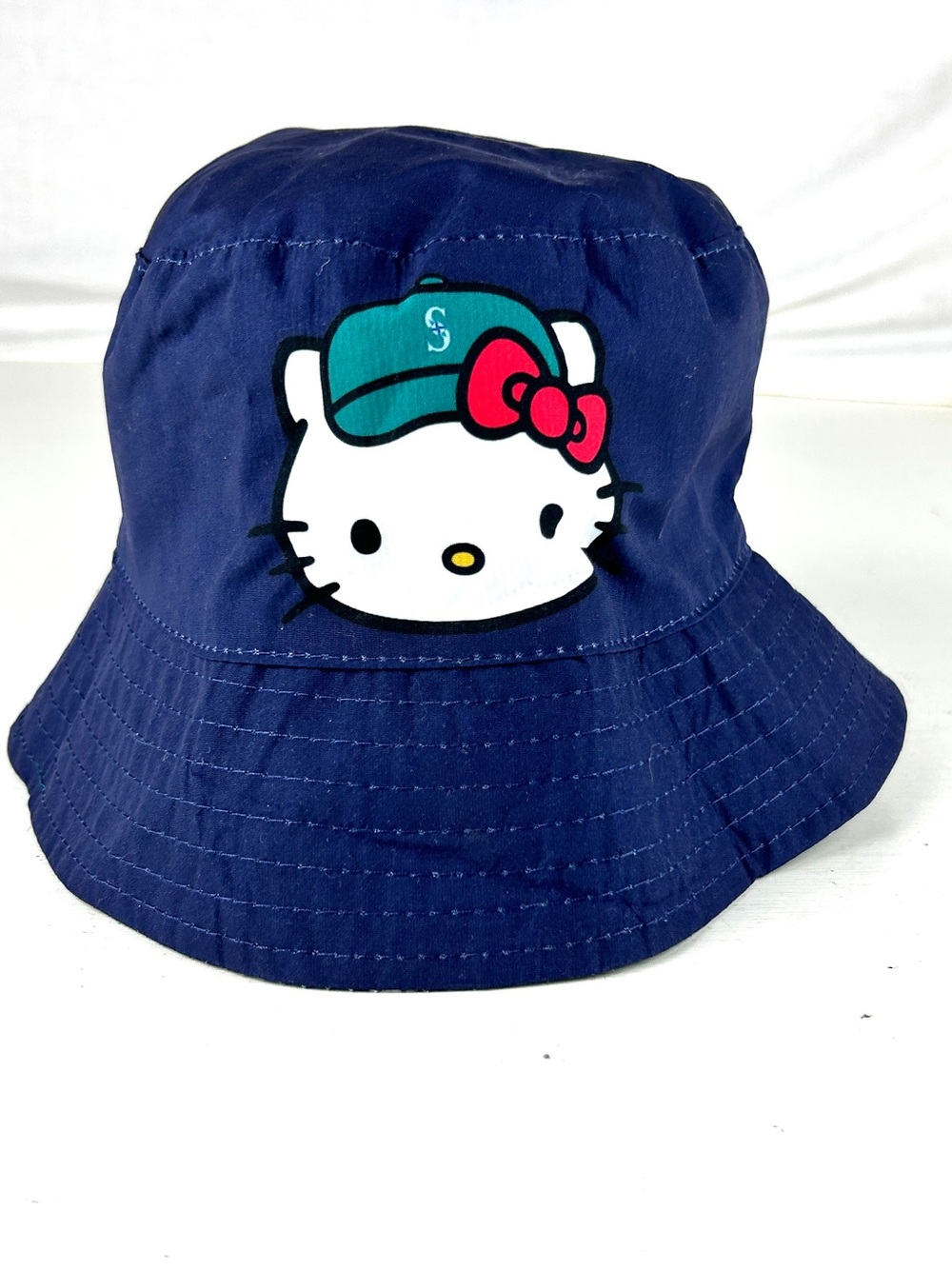 Sanrio Hello Kitty x Seattle Mariners Reversible Bucket Hat 2025 SGA MLB Cap OS